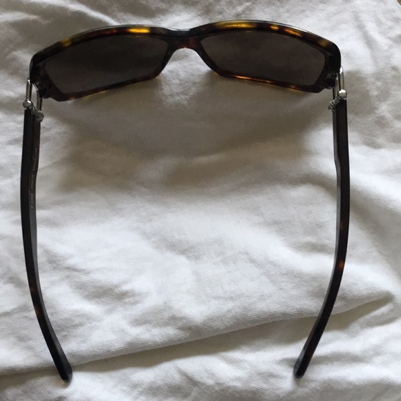 Burberry Sunglasses - Picture 6 of 6